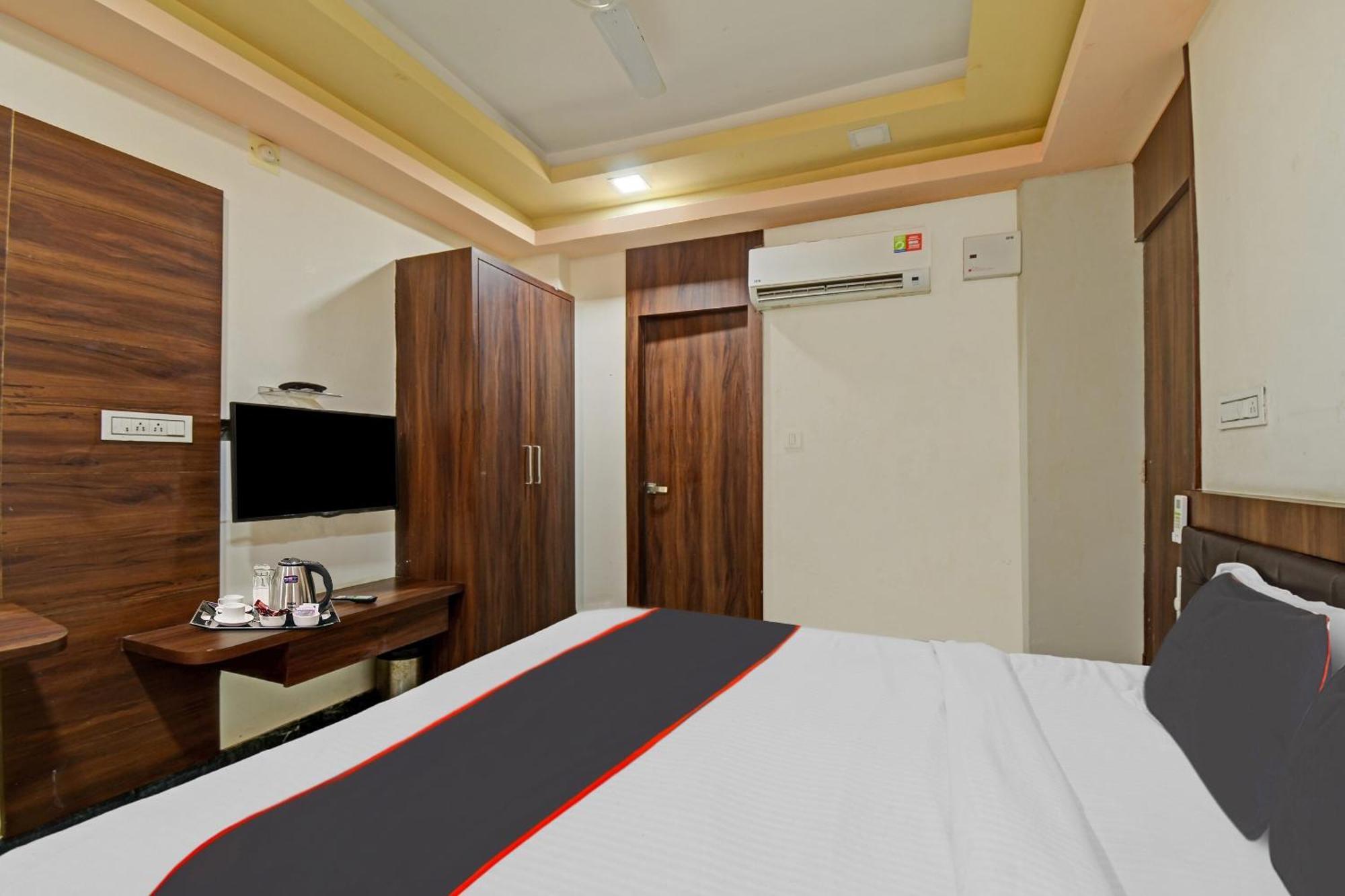 Hotel Collection O The Sunrise Udaipur Exterior foto